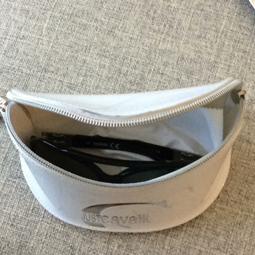 Just Cavalli Sunglasses - Picture 7 of 7